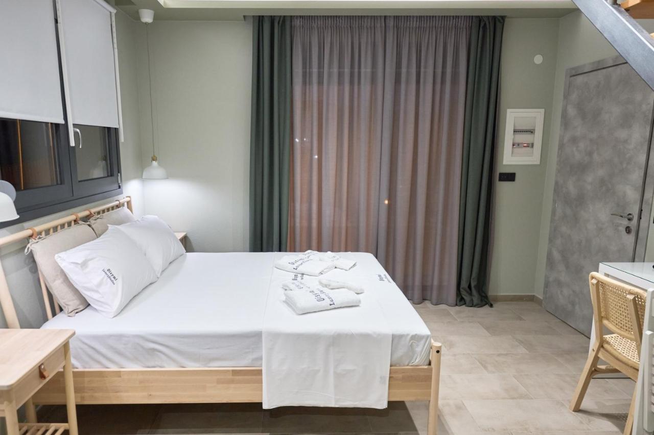 Oisymi Luxury Studios Néa Péramos Εξωτερικό φωτογραφία