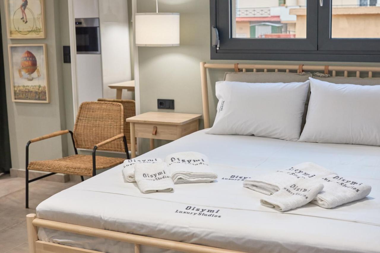 Oisymi Luxury Studios Néa Péramos Εξωτερικό φωτογραφία