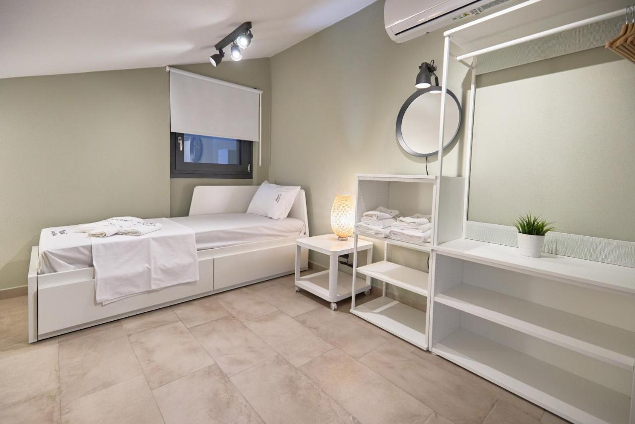Oisymi Luxury Studios Néa Péramos Εξωτερικό φωτογραφία